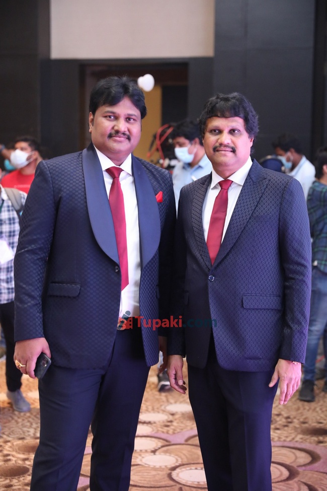 Mahesh Babu as BIG C mobiles Brand Ambassador event photos